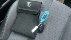 Peugeot 208 1.2 PureTech 100 Allure Premium + 5dr Petrol Hatchback